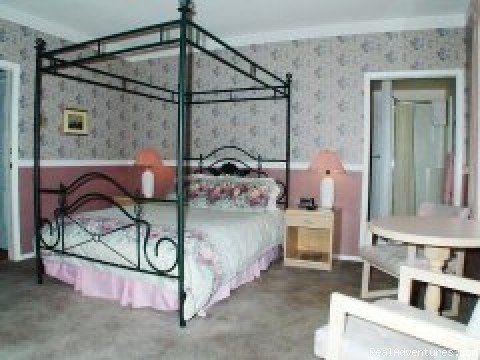 Photo #1 | A Sea Rose Bed and Breakfast | Victoria, British Columbia  | Bed & Breakfasts | Image #1/7 | 