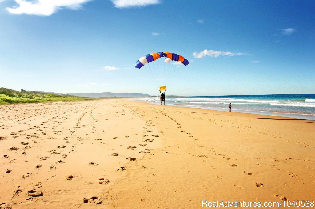 Leave your world behind | 14,000ft Tandem Beach Skydive Sydney | Image #2/5 | 