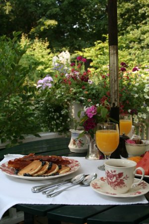 Pentagoet Inn Romantic Weekend Getaway | Castine, Maine Bed & Breakfasts | Great Vacations & Exciting Destinations
