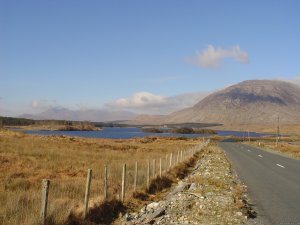 Kylemore Pass Hotel | Gaillimh, Ireland Bed & Breakfasts | Great Vacations & Exciting Destinations