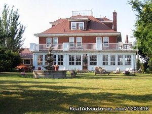 Wakamow Heights Bed & Breakfast | Moose Jaw, Saskatchewan Bed & Breakfasts | Great Vacations & Exciting Destinations