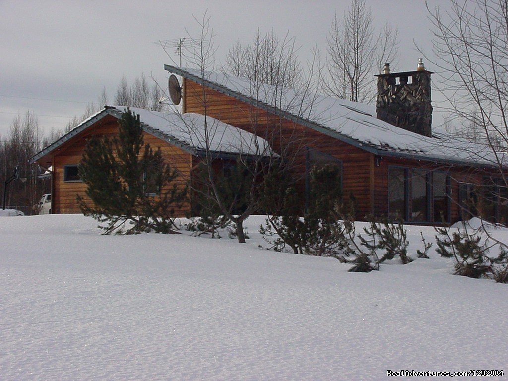 Cedar Home/Winter  | Elegant Lakefront Vacation Rental | Image #10/10 | 