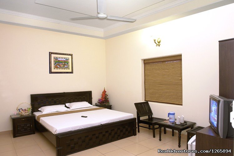 Deluxe A/c Double bed room | Taj Homestay Agra | Image #5/8 | 