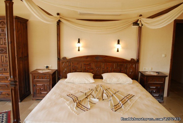 Another 4 Poster Super Kingsize Bed | Luxurious Boutique Hotel In Turkey | Image #7/22 | 