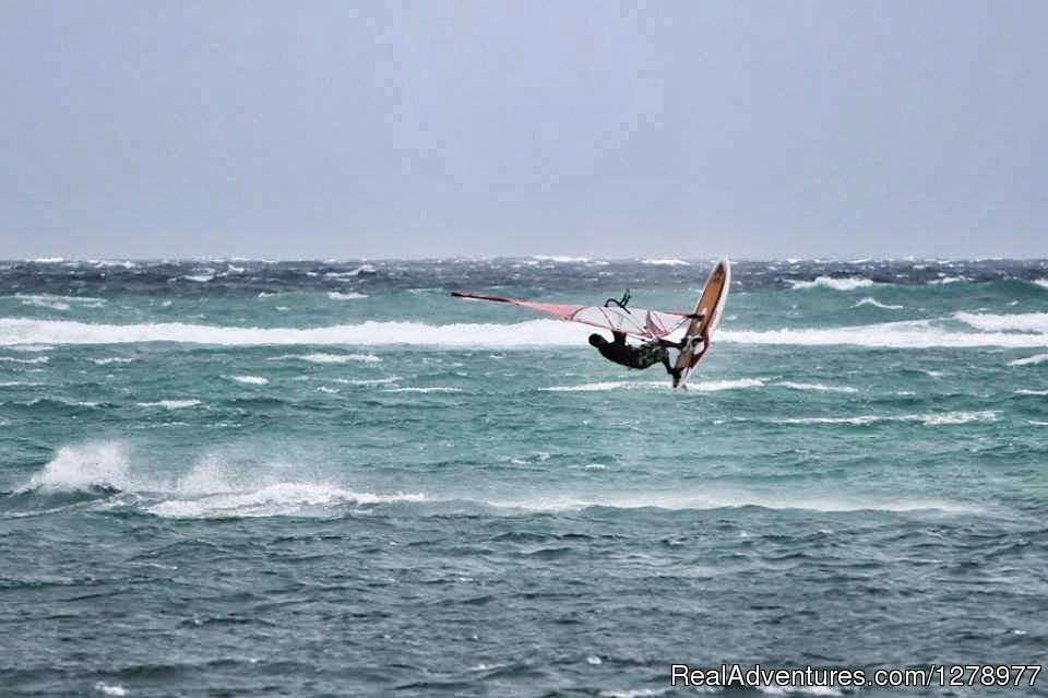 25-35 knots wind in January 2014 - Boracay, Philippines | Windsurfing in Asia - Reef Riders Philippines | Image #8/19 | 