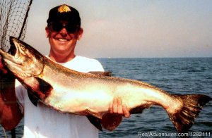 Small groups, Big catches with Wild Dog Good Guyde | East Chicago, Indiana Fishing Trips | Great Vacations & Exciting Destinations