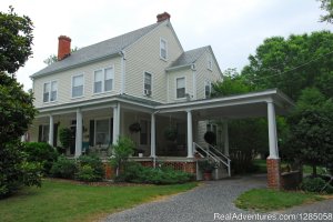 The Grey Swan Inn Bed and Breakfast | Blackstone, Virginia | Bed & Breakfasts