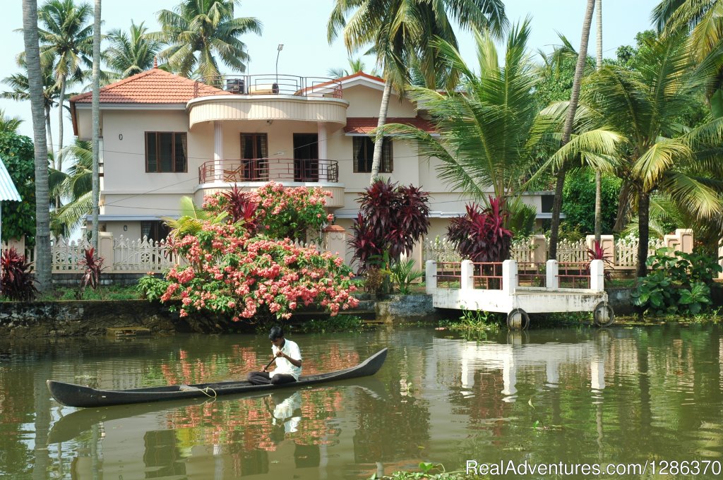 AC Homestay -01. Total 05 Rooms. Accommodation on APAI | Explore The Real Kerala Family Experience | Alleppey, India | Bed & Breakfasts | Image #1/11 | 
