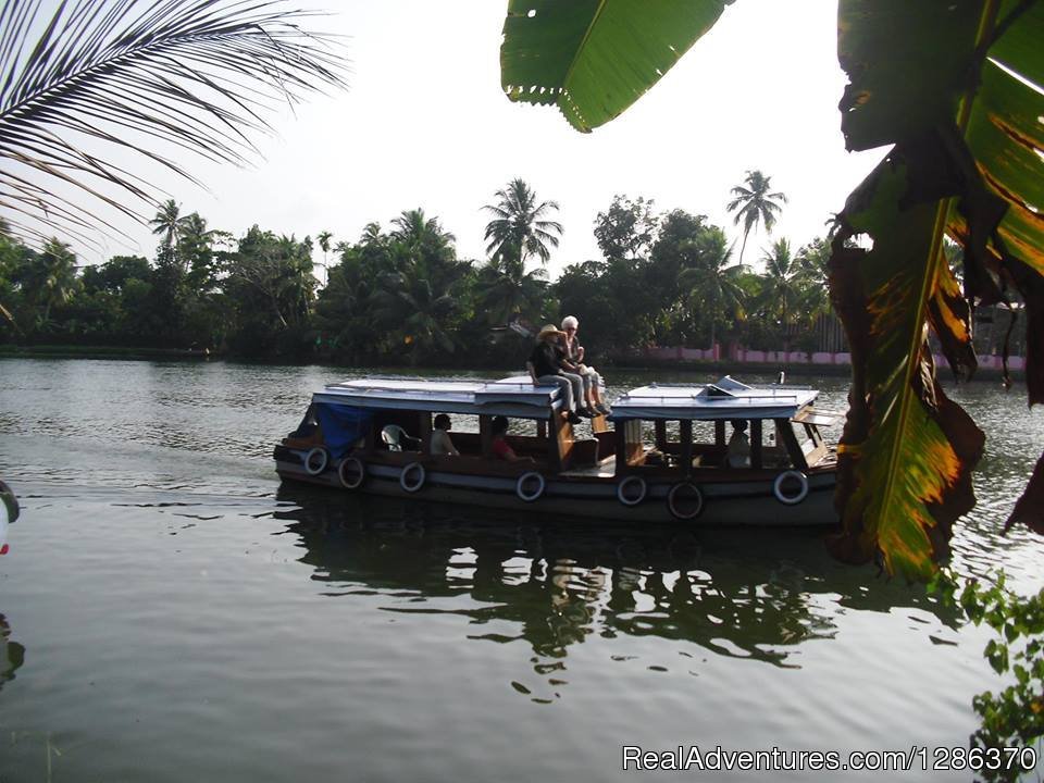 Backwater Cruise in Small Motor Boat | Explore The Real Kerala Family Experience | Image #10/11 | 