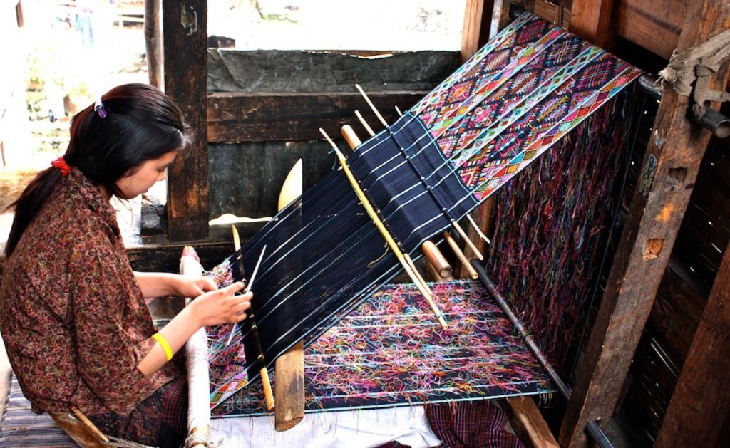 Bhutan Textile Tours | Authentic Bhutan Tours | Image #4/5 | 