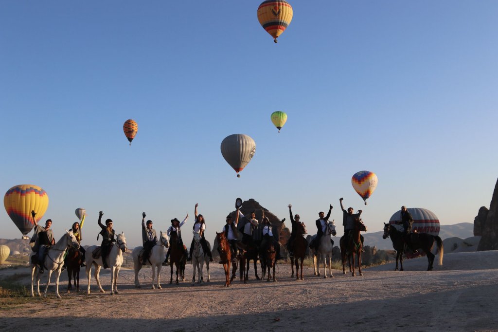 Horses & Baloons | Cappadocia Highlights | Image #5/11 | 