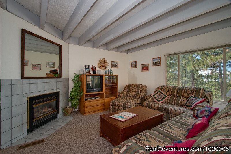 143 Holly Living Room | Accommodation Tahoe | Image #15/22 | 