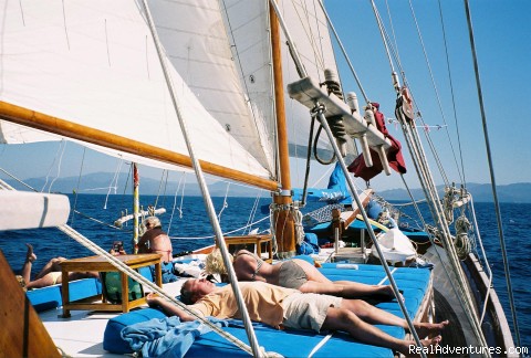 Turkey Sailing Blue Voyages & Blue Cruises: Relaxing under sails