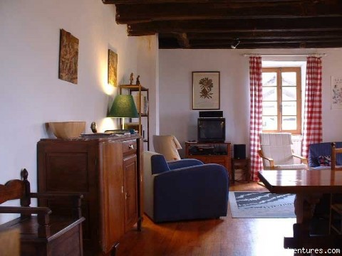 A Dordogne Valley House to Rent in France: Living room