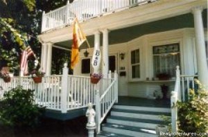 Chestnut Inn | Newport, Rhode Island | Bed & Breakfasts