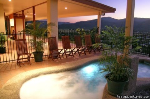 The Summit Rainforest Retreat pool and spa