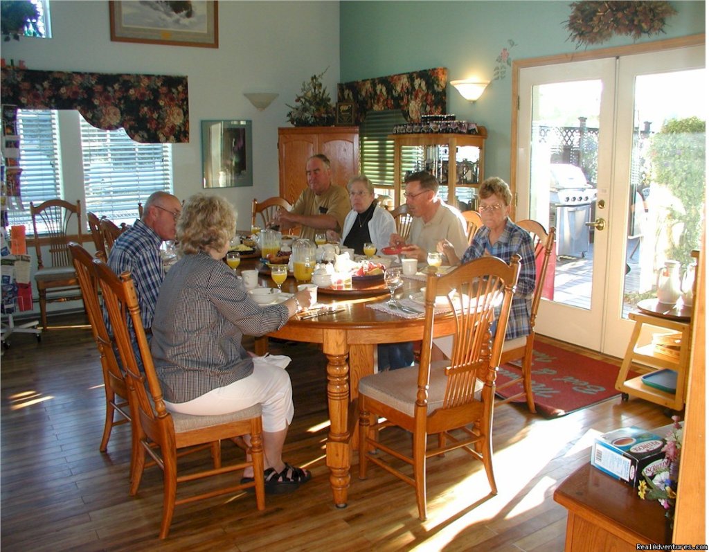 Full breakfast served daily. | A Bed and Breakfast Inn on Minnie Street | Image #2/5 | 