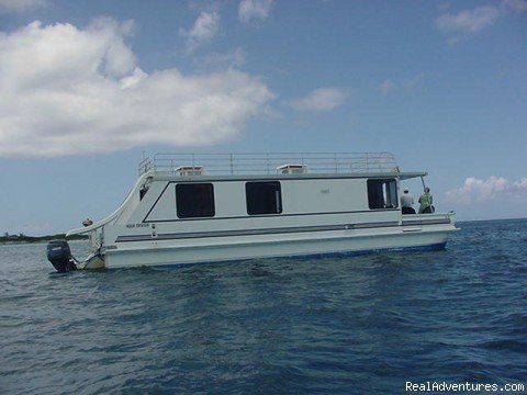 43ft houseboat | Imagine a new sea view each morning..... | Image #4/16 | 