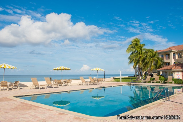 1-3 BR Condos, Seven Mile Beach, Grand Cayman: Britannia Villas