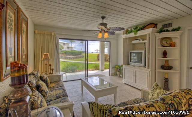 1-3 BR Condos, Seven Mile Beach, Grand Cayman: Treasure Island Condos
