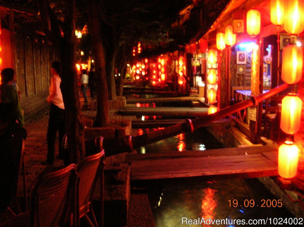 Lijiang China at Night | China Group and Private Tours | Image #2/26 | 