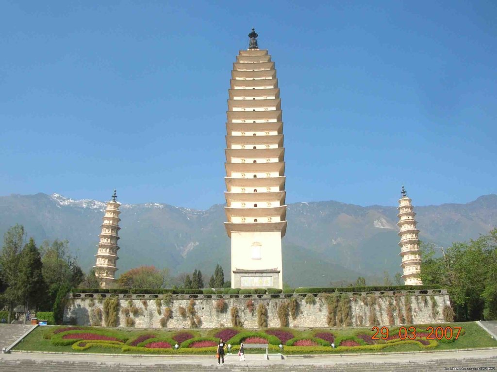 Three Pagodas Dali | China Group and Private Tours | Image #9/26 | 
