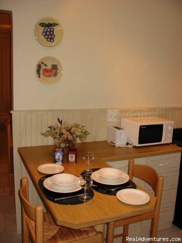 Oceantide Studio Apartments In Sea Point Cape Town: Kitchen