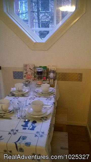 A Bed and Breakfast Flynt: Relive the 70's