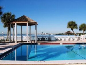 Bemuda Bay  $2200/month Thru Dec | Saint Petersburg, Florida | Vacation Rentals