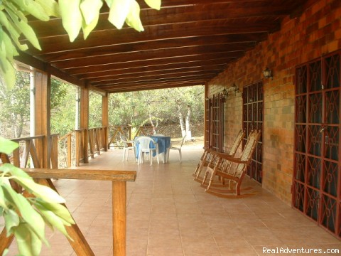 Estrella de Paraiso Private Nature Reserve: front veranda