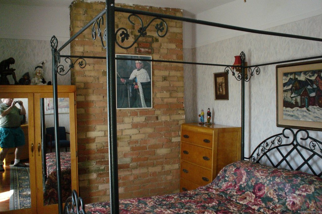 Some rooms have four poster beds | Albert Pimblett's Downtown Toronto Bed & Breakfast | Image #2/5 | 