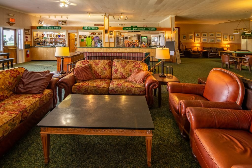 Rick's Pub | Maine's Best Vacation Value Poland Spring Resort | Image #8/13 | 