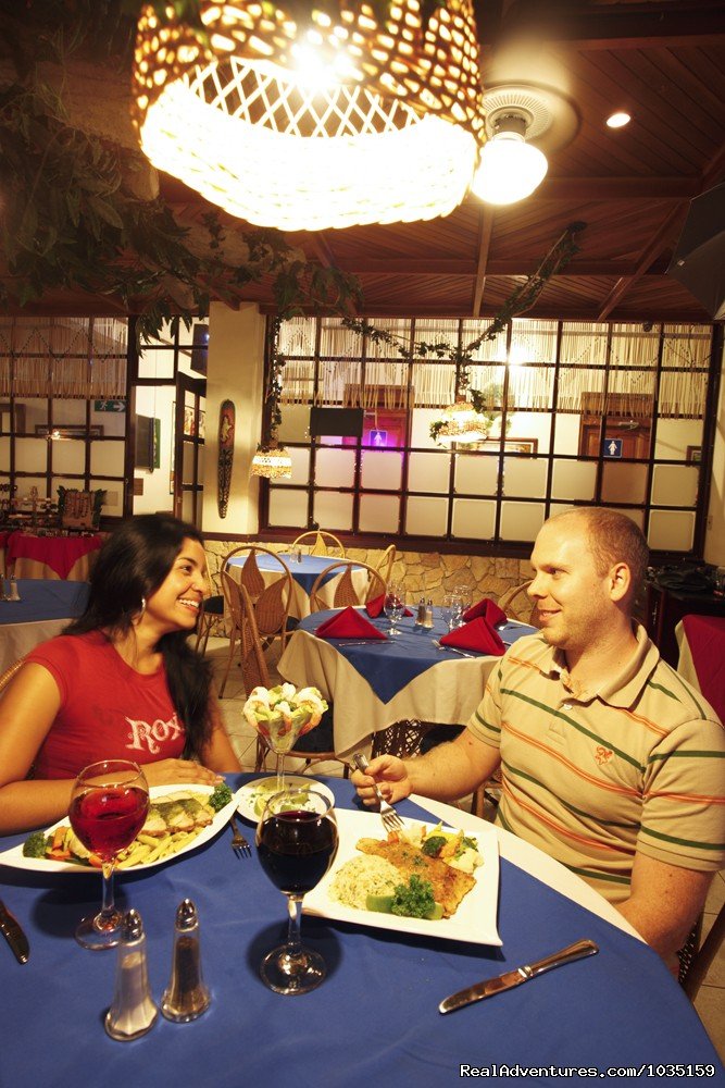 Fine Dining In Our Restaurant | 3.5 star value-priced hotel by airports & San Jose | Image #4/11 | 