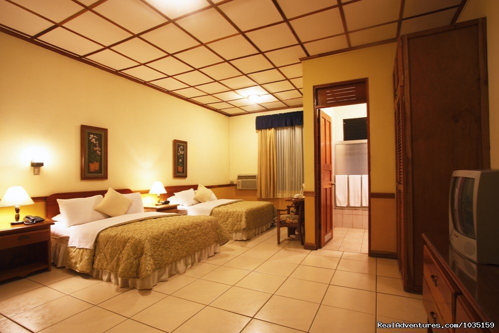 A Typical Room | 3.5 star value-priced hotel by airports & San Jose | Image #3/11 | 