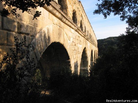 Pont du Gard | Provence culture connection-- walk among the ruins | Image #2/5 | 