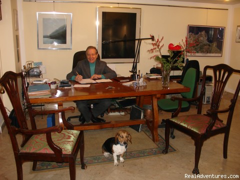 LOW-COST and ELEGANT APARTMENTS IN PALERMO CENTRE : the owner and his assistant...