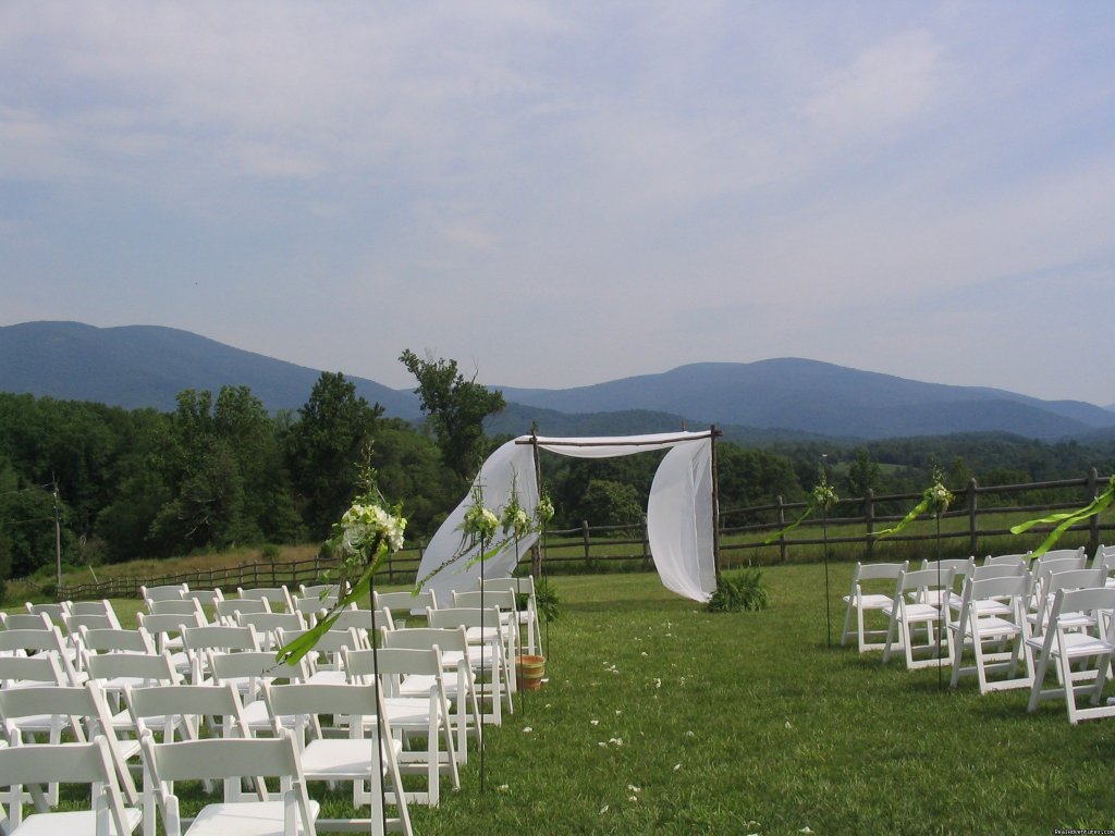 Dramatic View from Wedding Field at Montfair | Nature, Comfort & Simplicity, Virginia Cottages | Image #12/14 | 