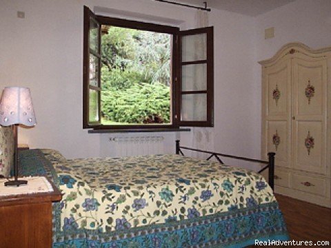 Podere Costantino, Bedroom | Beautiful apartments along the Chianti road | Image #6/9 | 