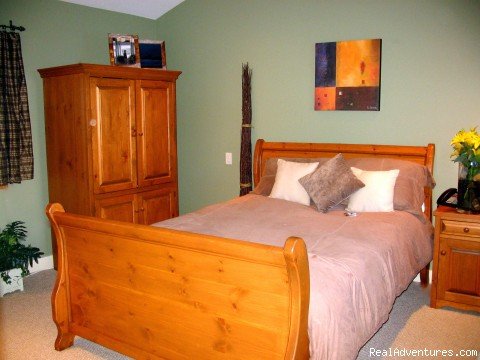 Master Bedroom | Luxury Chalet at World-Class Resort | Image #5/11 | 