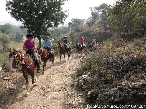 Ride through the Aravalli Mountains