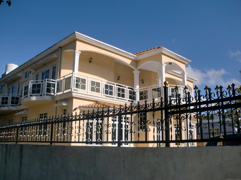 La Mirage Residence B & B Guesthouse | Relaxing, Friendly Guesthouse & Bed & Breakfast | Image #4/6 | 