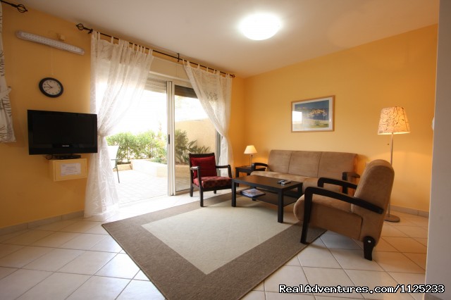 Israel Vacation Homes: Living room area