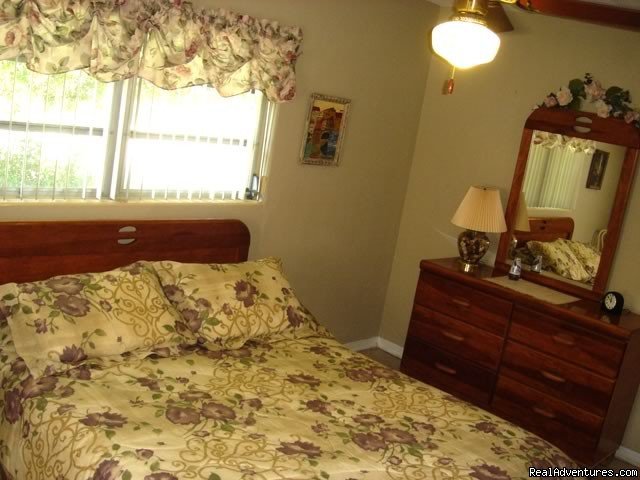 master bedroom | New Port Richey Vacation House | Image #3/9 | 
