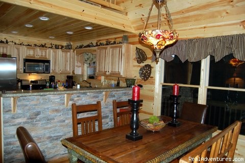 Luxury Cabin, FREE Night, Firepit, Mtn Views, NEW: Dining Room/Fully Equiped Kitchen