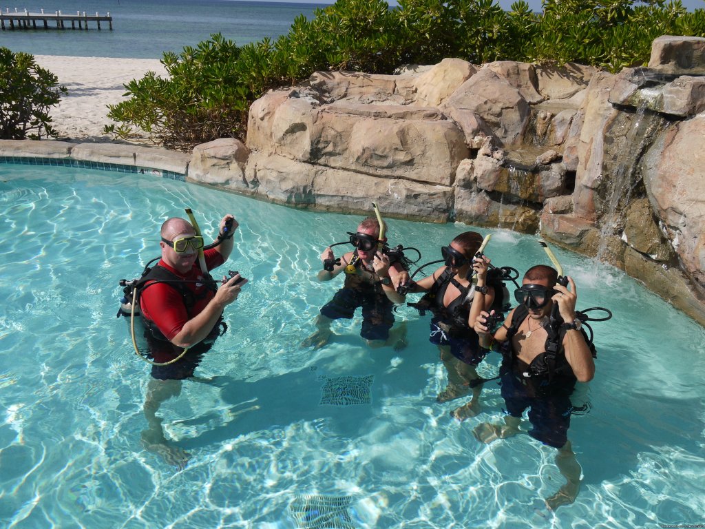 Activities - Diving | Wyndham Reef Resort - All Suites - All Beachfront | Image #19/21 | 