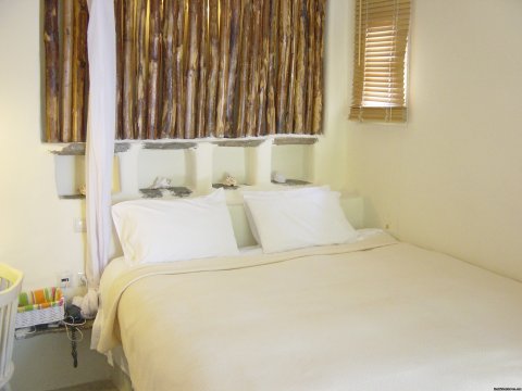 MAIN BEDROOM WITH DOUBLE BED