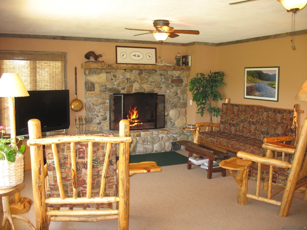 Living Room in Kamloops | Riverfront Cabins on a Private 1400 acre ranch | Image #6/19 | 