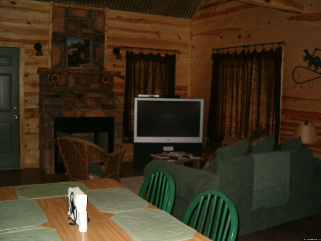 Lucky Star Cabin | Five Star Cabins (A Mountain Getaway) | Image #7/12 | 