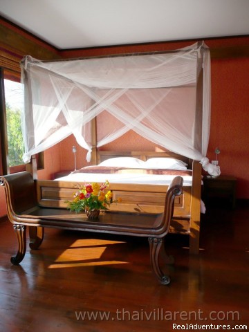 Villa holiday off the beaten track in Thailand: Bedroom at the holiday house