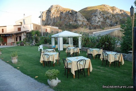 Garden - Holiday Houses Caccamo - sicily: palermo italy bed & breakfasts caccamo